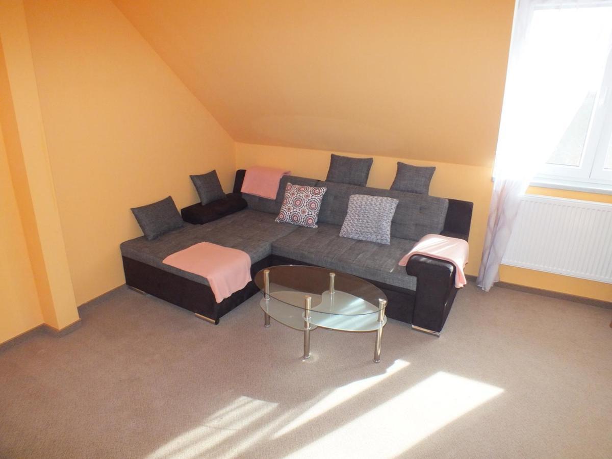 Garden Apartments زنويمو المظهر الخارجي الصورة
