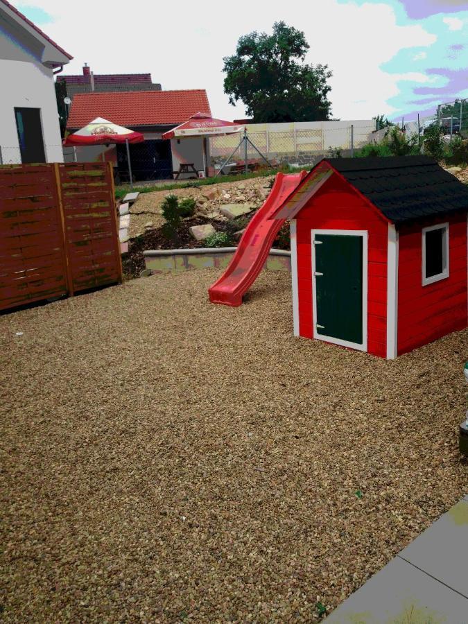 Garden Apartments زنويمو المظهر الخارجي الصورة