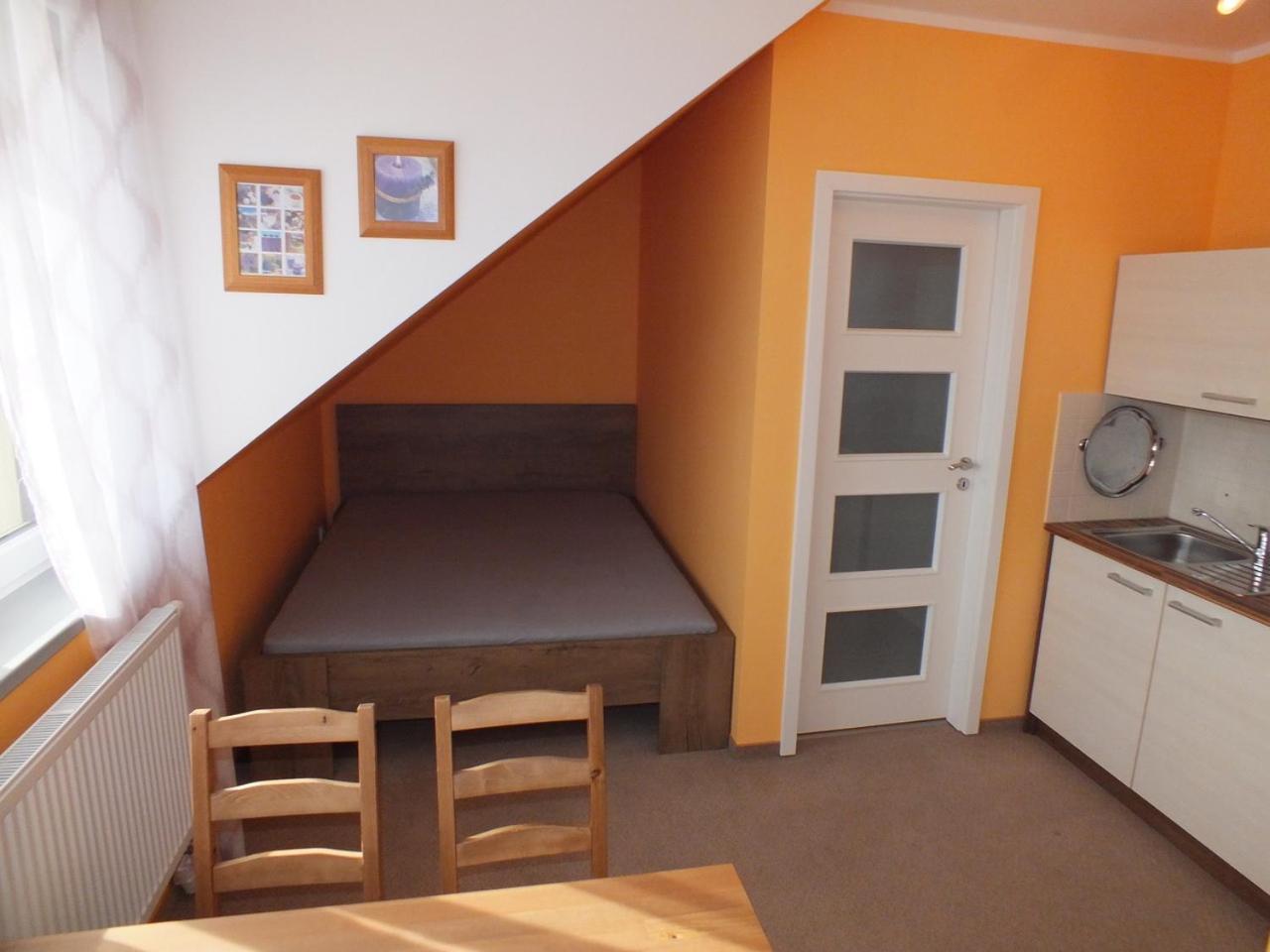 Garden Apartments زنويمو المظهر الخارجي الصورة